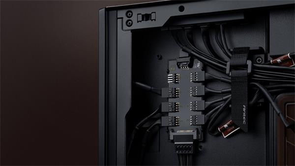 Antec Flux Pro Noctua Edition, skrinka E-ATX 