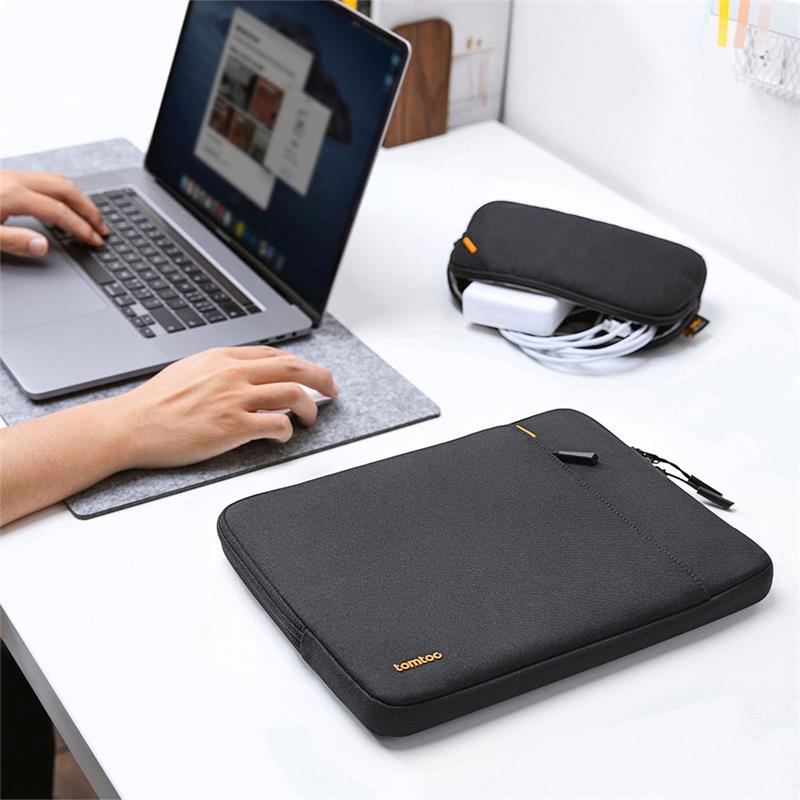 Tomtoc puzdro Recycled Sleeve with Pouch pre Macbook Air 13" M1/M2/M3/M4 - Black 