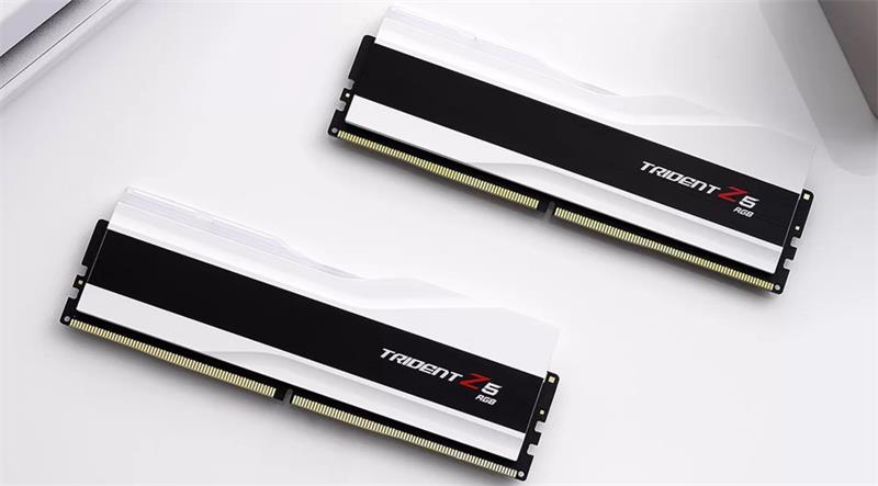 G.SKILL 32GB kit DDR5 6400 CL32 Trident Z5 RGB white 