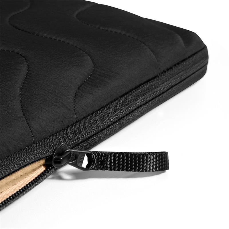 Tomtoc puzdro Terra Collection Sleeve pre Macbook Air 15" 2023 - Lavascape 