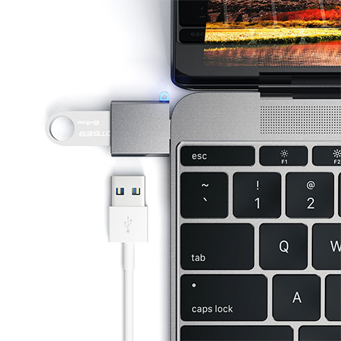 Satechi adaptér USB-C to USB 3.0 - Space Gray Aluminium 