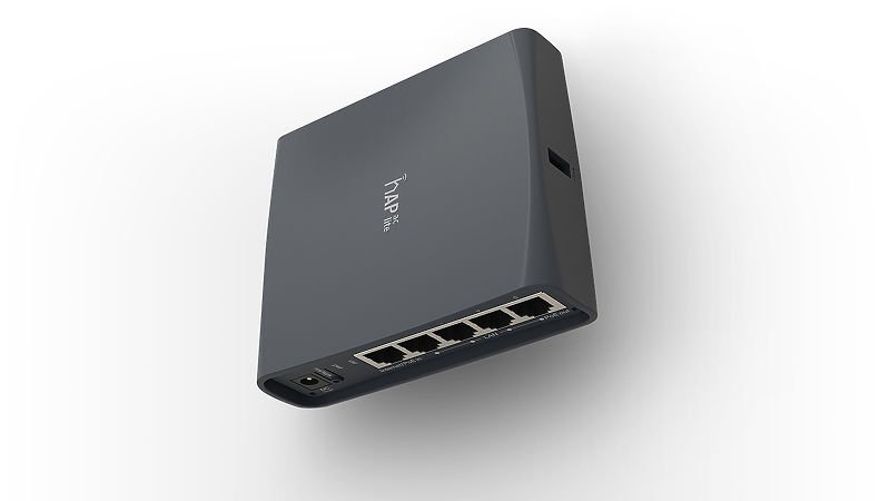 MIKROTIK RouterBOARD hAP AC lite tower + L4 (650MHz, 64MB RAM, 5xLAN switch, 1x 2,4+5GHz, plastic case, zdroj) 