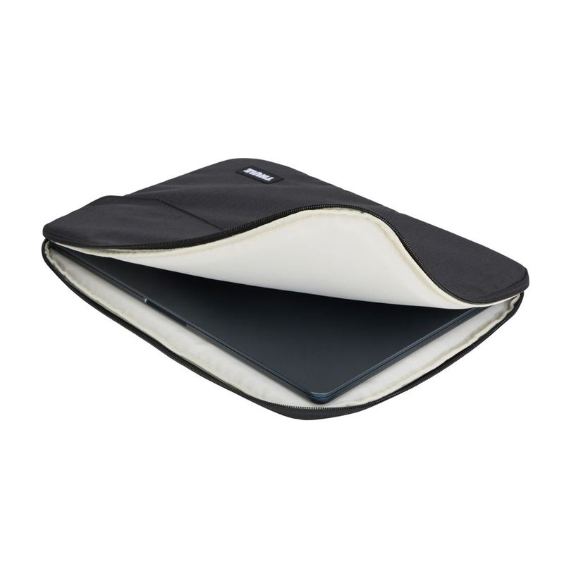 Thule Lithos puzdro pre MacBook Air 15" - čierna 
