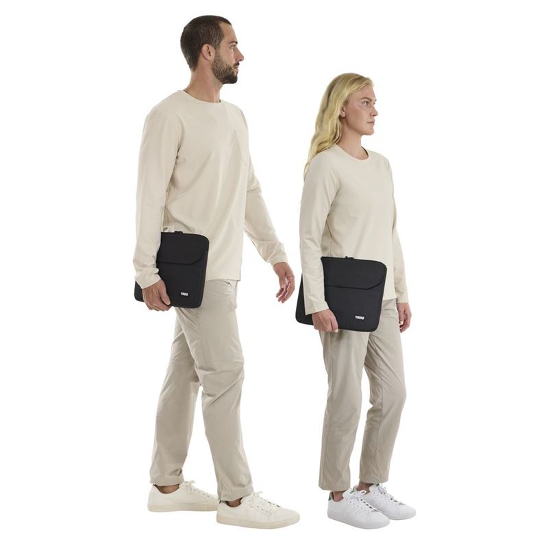 Thule Lithos puzdro pre MacBook Air 15" - čierna 
