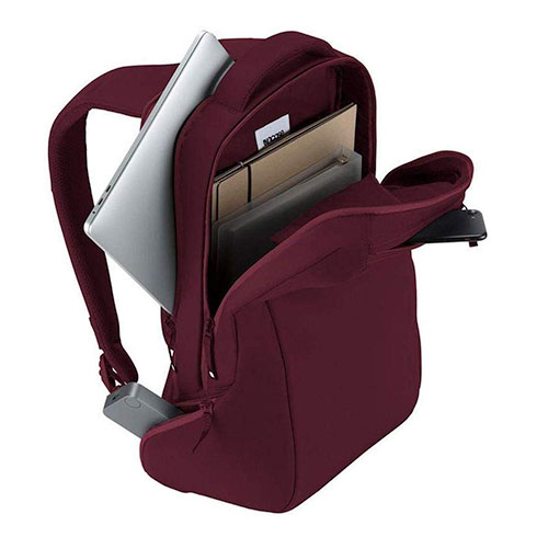 InCase batoh Icon Backpack pre Laptop 15" - Deep Red