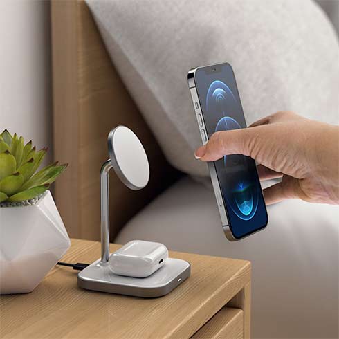 Satechi 2-in-1 Magnetic Wireless Charging Stand - White Aluminium 