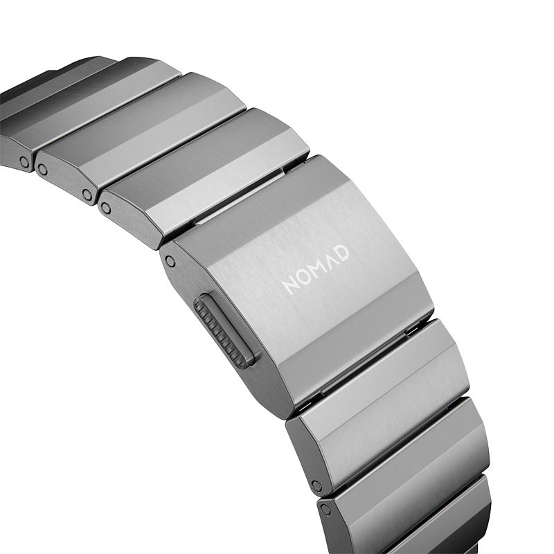 Nomad remienok pre Apple Watch 42/44/45 mm - Titanium Band/Silver Hardware 