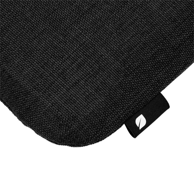 Incase puzdro Compact Sleeve in Woolenex pre MacBook Pro 16" 2021 - Graphite 