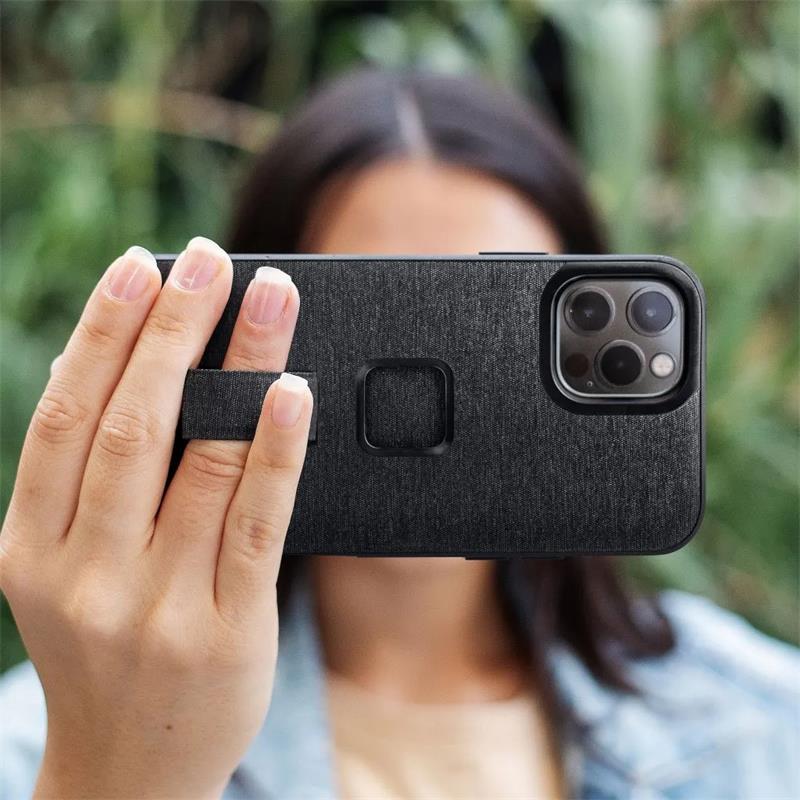 Peak Design Everyday Loop Case pro iPhone 14 - Charcoal 