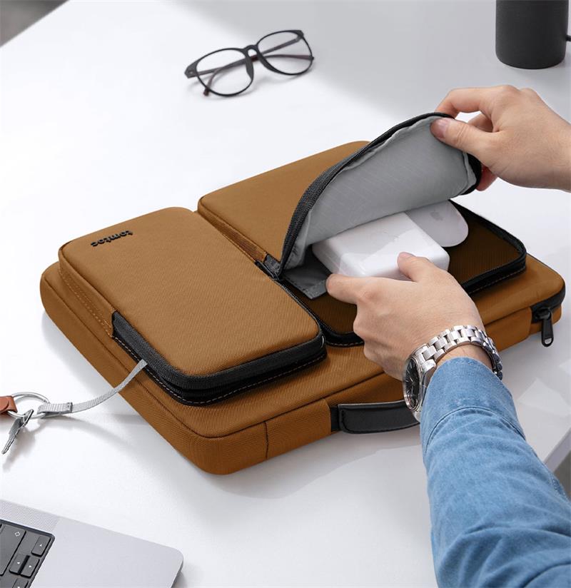 TomToc taška Versatile A42 pre Macbook Air 13" M1 M2 M3 - Brown 