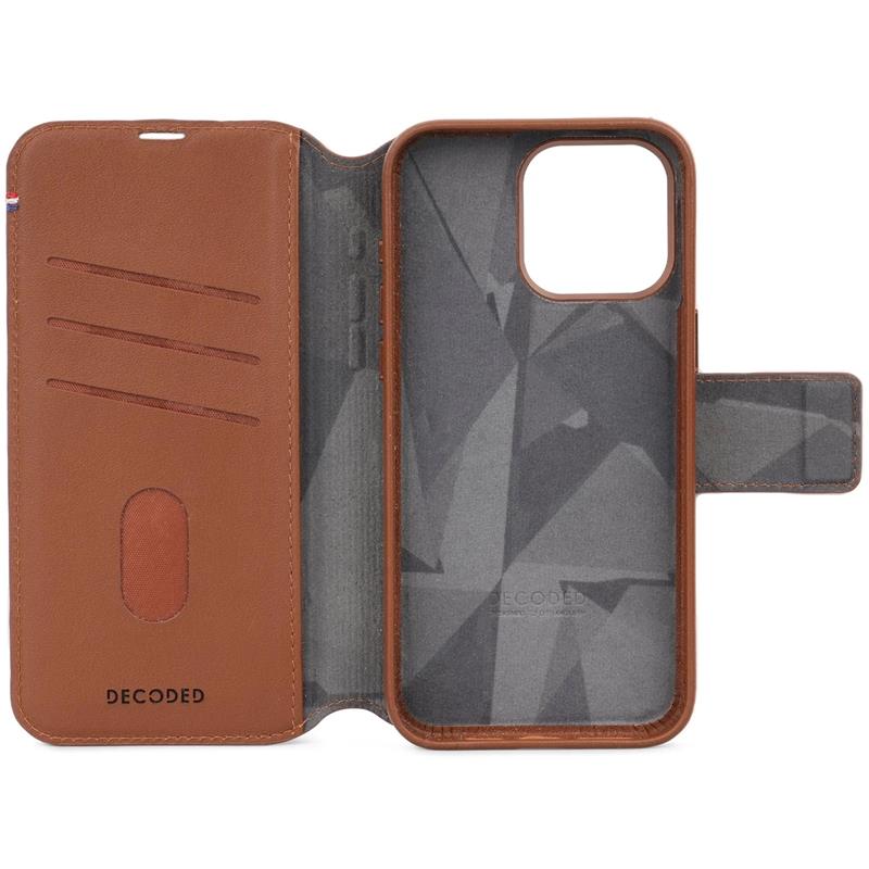 Decoded puzdro Leather Detachable Wallet MagSafe pre iPhone 15 Pro - Tan 