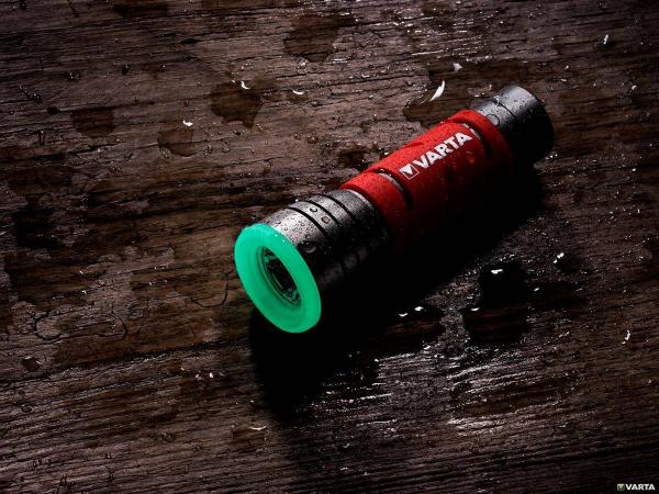 Varta LED Outdoor Sports Flashlight 3AAA 